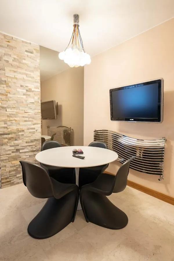 The Only One In Naples By Dimorra Apartment