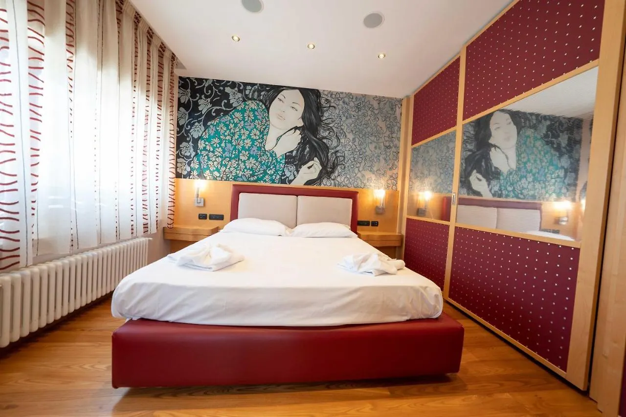 The Only One In Naples By Dimorra Apartment