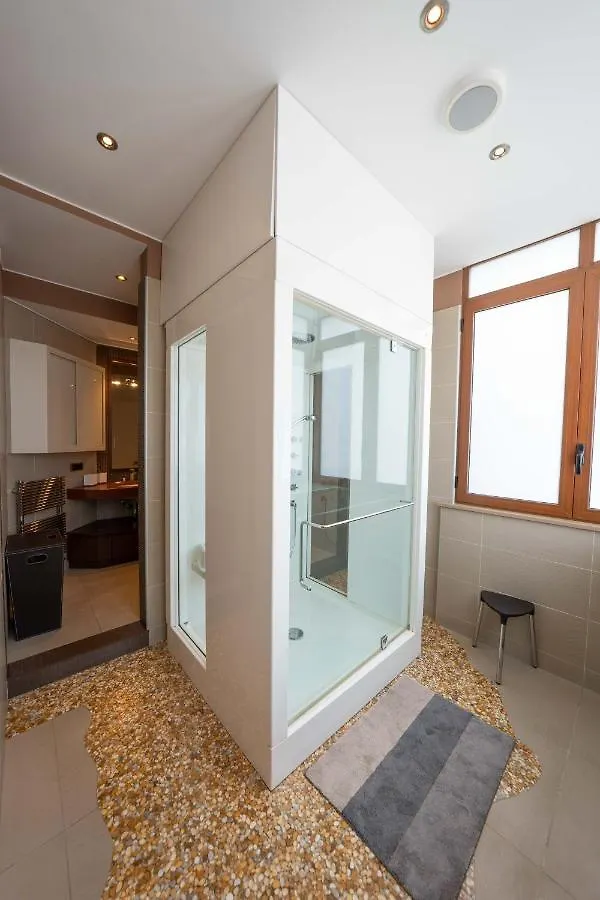 The Only One In Naples By Dimorra Apartment Italy